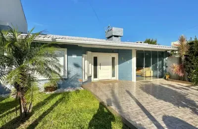 C1022 casa  à venda apenas 2 quadras do mar em atlântida sul