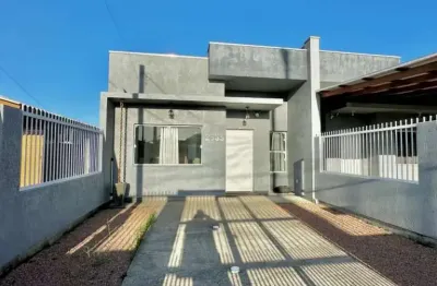 G14 linda geminada no centro de mariluz, próximo ao mar!