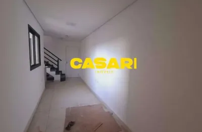 Cobertura nova à venda em santo andré – 2 dorms, quintal privativo e excelente localização!