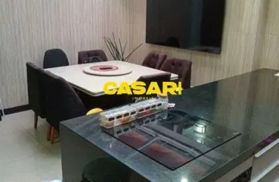Casa à venda com 2 dormitórios, móveis planejados, energia solar e ampla garagem – rua giusseppe uliani, condomínio fechado em região valorizada