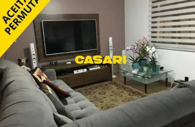 Lindo sobrado com edícula, 4 suítes, quintal amplo e espaço gourmet em localização privilegiada