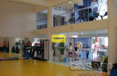 Prédio comercial moderno com subsolo, mezanino e sistema de segurança completo – excelente acabamento