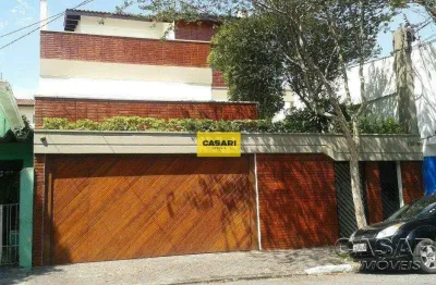 Sobrado de alto padrão com 4 suítes, 7 banheiros e 4 vagas – locação e venda – excelente localização