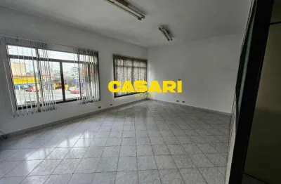 Sala comercial com 90 m² e 4 ambientes divididos – ótima localização