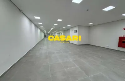 Prédio comercial de 800 m² à venda em localização privilegiada no centro