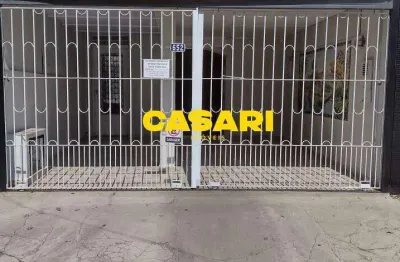 Casa térrea à venda ou locação – 138m², vaga coberta e calçada recuada