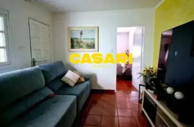 Casa térrea com quintal e 2 vagas ao lado do carrefour na prestes maia – são bernardo