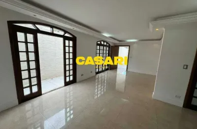 Sobrado 3 dormitórios com 2 suítes e 5 vagas no parque terra nova - são bernardo do campo