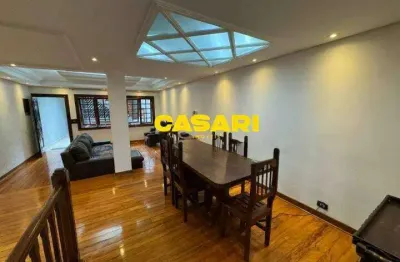 Sobrado com suíte, área gourmet e 4 vagas à venda – 250m² – terra nova