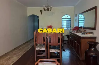 Sobrado amplo com 3 dormitórios, edícula e 3 vagas no baeta neves - são bernardo do campo/sp