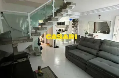 Sobrado à venda no Jardim Bela Vista em Santo André com 3 quartos e 4 vagas