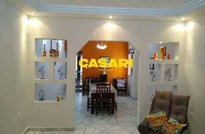 Sobrado com 3 dormitórios e churrasqueira coberta à venda – 182 m² – jardim las vegas