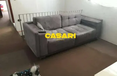 Sobrado à venda no jardim irene – 3 dormitórios, varanda e 2 vagas em santo andré