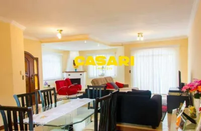 Sobrado à venda com 4 dormitórios e 407 m² na vila cecília maria