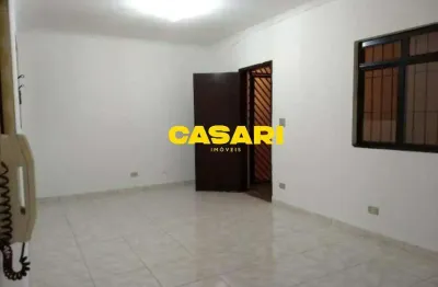 Sobrado com 3 dormitórios e 4 casas + 2 salões comerciais à venda no centro de diadema/sp