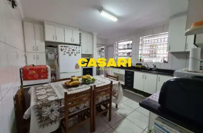 Sobrado à venda no taboão – 270m², 3 dormitórios, suíte, edícula e 4 vagas – são bernardo