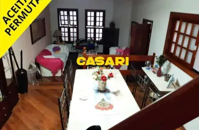 Sobrado à venda com 4 dormitórios e 289m² no assunção – suíte com banheira, edícula e 4 vagas