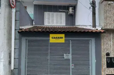 Sobrado à venda no centro de são bernardo – 2 dormitórios, quintal e 1 vaga