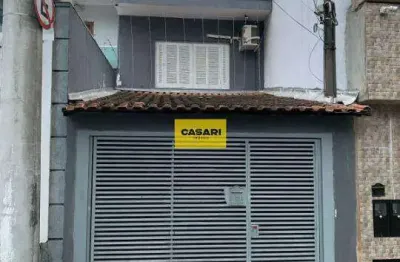 Sobrado à venda no centro de são bernardo – 2 dormitórios, quintal e 1 vaga