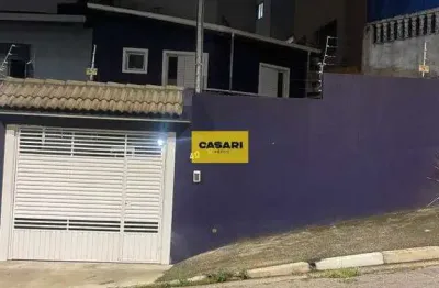 Sobrado com 3 dormitórios, suíte e área gourmet à venda – 123 m²