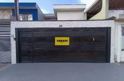 Sobrado reformado à venda | 3 dorms, suíte e 3 vagas – ótima localização