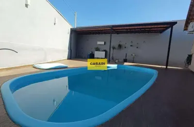 Casa em condomínio com piscina, próximo á avenida principal, aceita financiamento bancário em boituva/sp