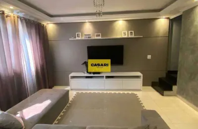 Casa moderna com 156 m² em frente à praça, 3 dormitórios, suíte e área gourmet