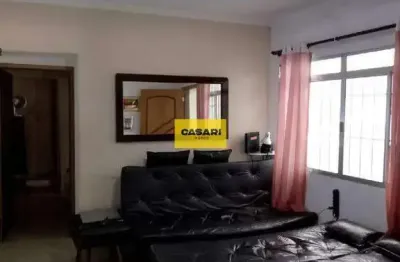 Casa com 3 dormitórios, suíte, estúdio acústico e ótima localização em sbc