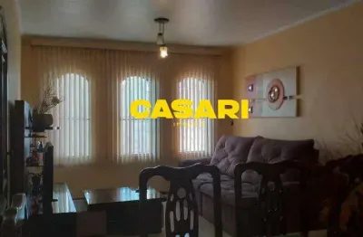 Sobrado com 3 dormitórios à venda – 193m², suíte e churrasqueira – nova petrópolis