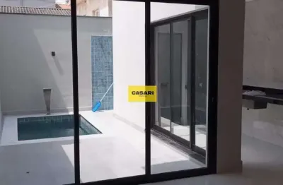 Sobrado de Alto Padrão com Piscina e 3 Suítes no Jardim Maria Adelaide