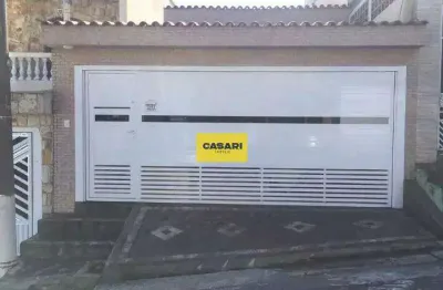 Casa Térrea à Venda no Planalto em São Bernardo do Campo com Quintal e Churrasqueira