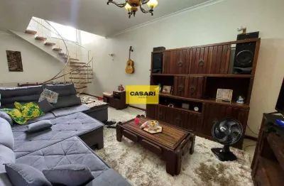 Casa no Jardim do Mar em São Bernardo do Campo, 10m de Frente, 4 Suítes, até 25 Vagas e Quintal Enorme – Raridade!