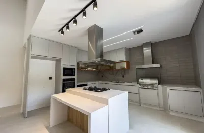 Casa alto padrão com piscina e 4 suítes no condomínio vivant urbanova 390m² de puro conforto