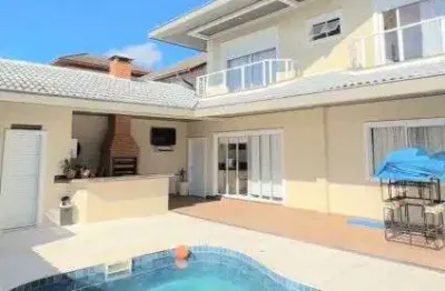 Linda casa em condomínio no jardim das colinas são josé dos campos