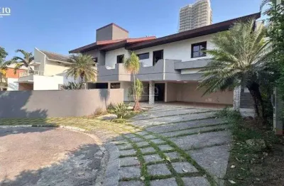 Condominio aquarius i - sobrado reformado com 550m2 terreno e 450m2 construídos avalia permuta