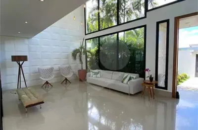 Casa à venda com 4 quartos, sendo 4 suítes,  em outerio da glória, porto seguro - ba