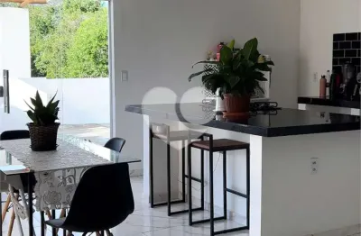 Casa à venda com 2 quartos, sendo 4 suítes,  em outeiro são francisco, porto seguro - ba