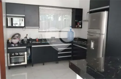 Casa à venda com 4 quartos, sendo 1 suíte,  em porto seguro, porto seguro - ba