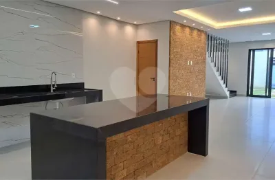Duplex à venda com 3 quartos, sendo 1 suíte,  no condomínio porto seguro - ba, porto seguro - ba