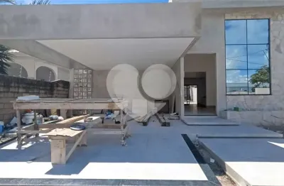 Casa à venda com 3 quartos, sendo 3 suítes,  em d´ville, porto seguro - ba