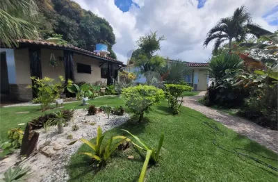 Casa à venda com 4 quartos, sendo 2 suítes,  no centro, santa cruz cabrália - ba