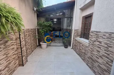 Casa à venda em santos-sp, bairro macuco: 3 quartos, 1 sala, 2 banheiros, 2 vagas, 165m² de área. aproveite!