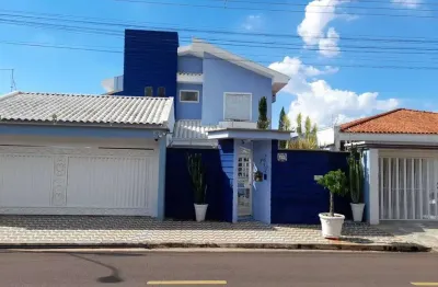Casa no interior- cidade de osvaldo cruz-sp: 3 quartos, 2 suítes, 3 salas, 4 banheiros, 402m² de área!