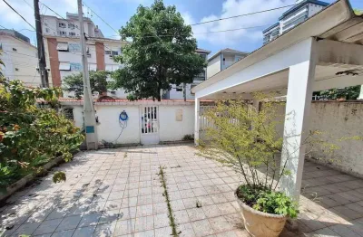 1,8 milhoes imperdível casa à venda em santos-sp, bairro aparecida: 3 quartos, 1 sala, 2 banheiros, 1 vaga de garagem, 172m² de área.