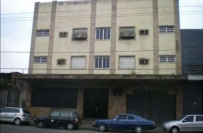 Prédio comercial à venda em santos-sp: 2.300m² de área e 47 banheiros no centro da cidade.