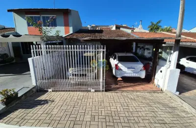 Casa com 2 quartos à venda na Rua Conde de São João das Duas Barras, 816, Hauer, Curitiba por R$ 440.000