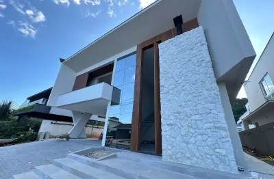 Magnífica casa em condomínio de luxo em pirabeiraba, joinville-sc: 4 quartos, 4 suítes, 3 salas, 4 banheiros, 2 vagas, 378m².