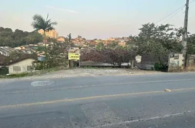 Terreno com 653 m² na faixa viária - potencial comercial e residencial no jarivatuba