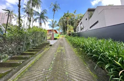 Terreno à venda em joinville-sc, bairro atiradores, com 4.239,00 m² de área: oportunidade imperdível!