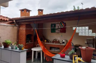 Casa com 2 quartos à venda na Rua Augusta, Jardim Maria Tereza, Barueri